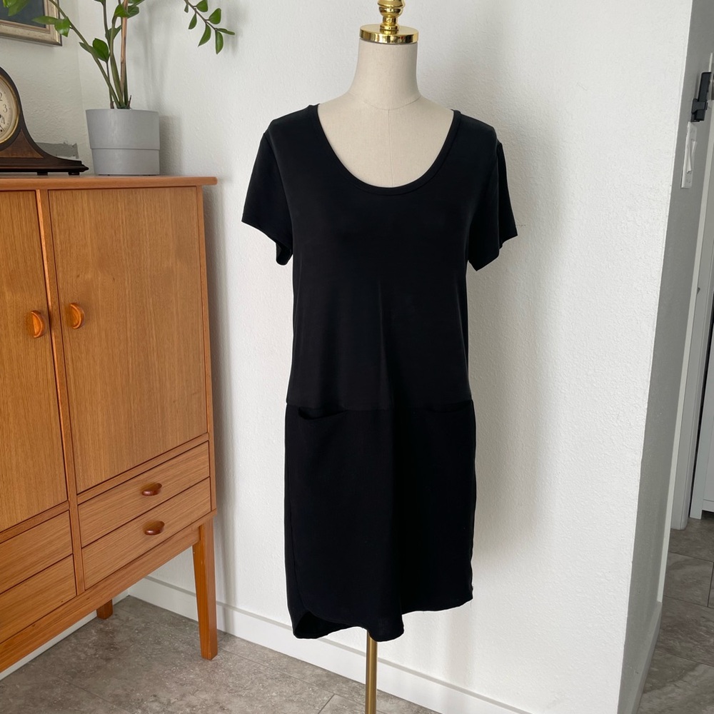 Black Scoop Neck Sheath Mini Dress for Work